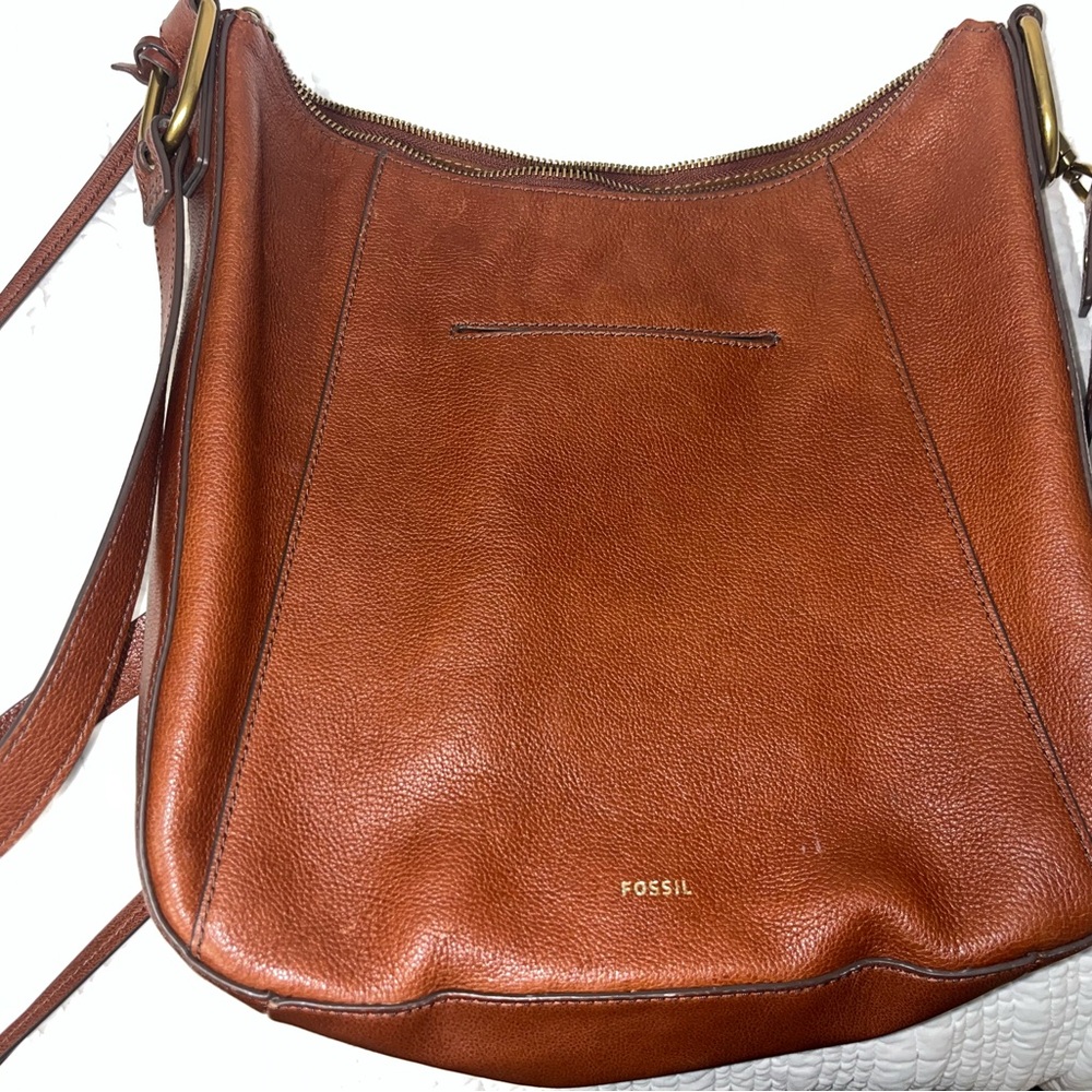 Fossil Brown Leather Shoulder Bag with Adjustable Strap